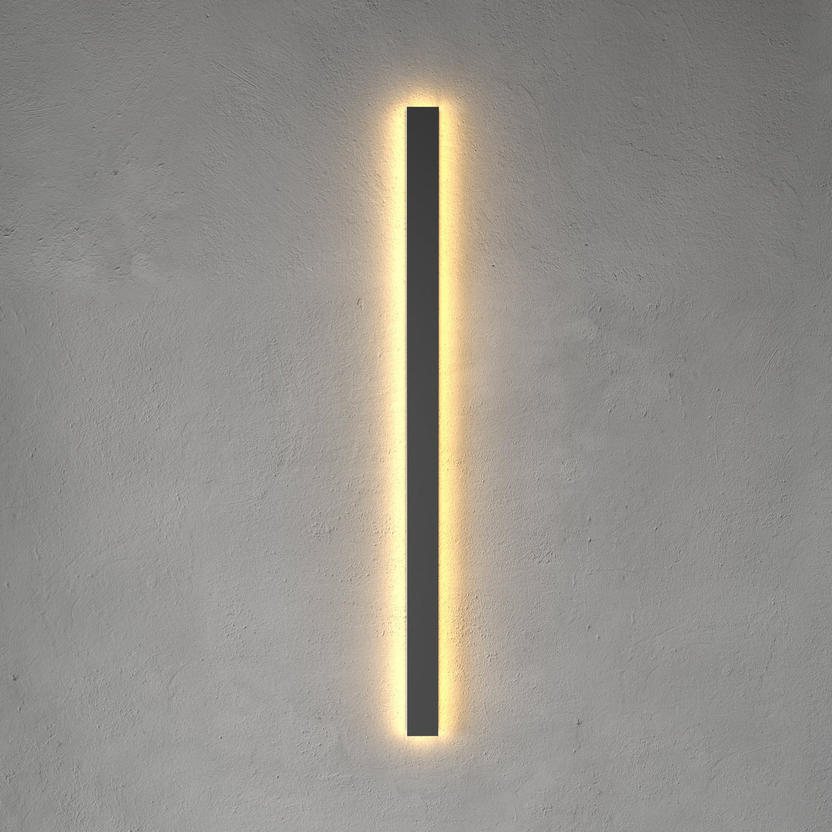 Svelte Outdoor Linear Lamp 1