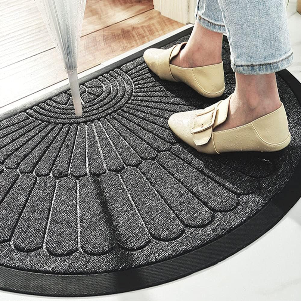 Elara Haus Semi-Circle Scalloped Fan Entryway Mat