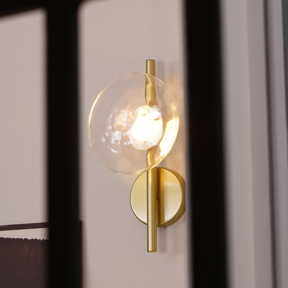 Elara Haus Vertical Dual-Light with Rippled Glass Shades